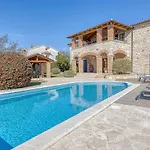 Graziela Villa Baderna